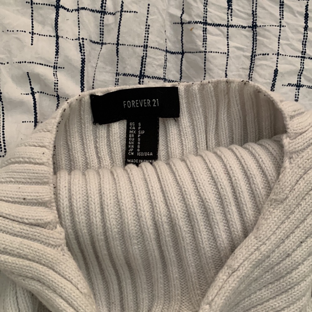 3 for $20 | Forever 21 | White knit halter top - Picture 3 of 3